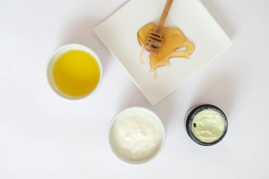 🍯 4 načini uporabe medu pri prehladu, ranah, prebavi in koži