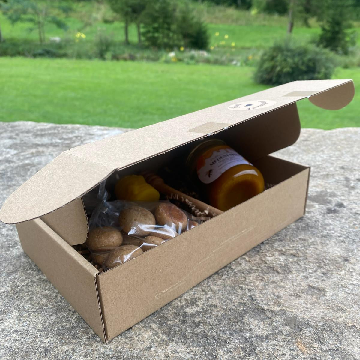 🌼 Medena radost – darilni paket za zdravje in dobro počutje